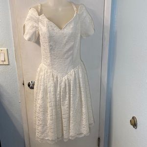Jessica McClintock Gunne Sax 90s Lace Off The Shoulder Fully Lined Dress